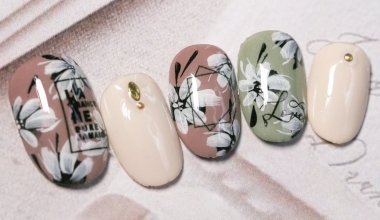 小度假風彩繪花朵 ｜專業美甲｜沙龍應用｜台灣老師｜花｜Kat｜貼紙｜教學