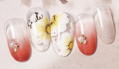 夏日花卉與優雅漸層 ｜專業美甲｜沙龍應用｜台灣老師｜花｜Ellie｜漸層｜貼紙｜教學